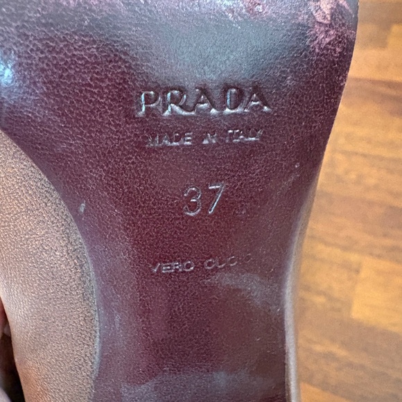 Prada Women Brown Pointed Toe High Heel Pumps W Flower Appliques - Picture 4 of 5